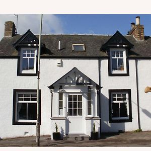 Hollyburn Bed And Breakfast